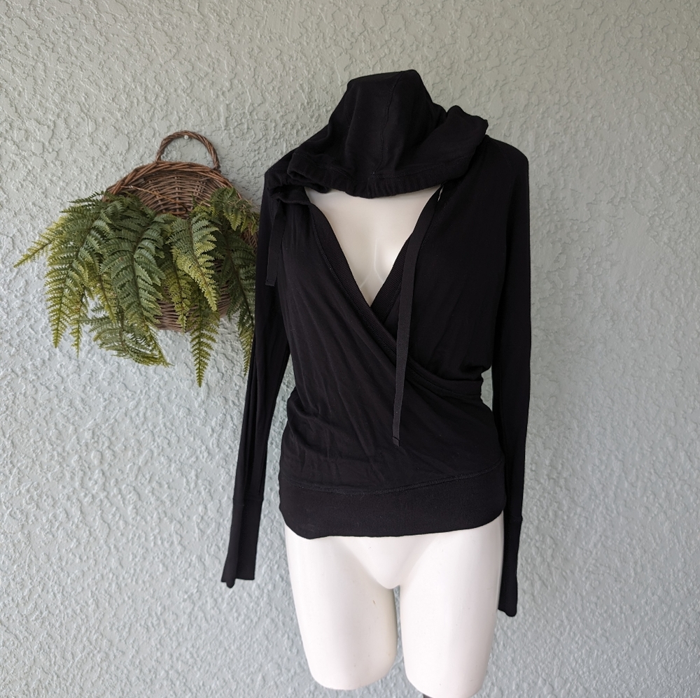 ATHLETA Women Rayon Blend  Thumb Hole Faux‎ Wrap Hoodie Shirt  Size xs Black
